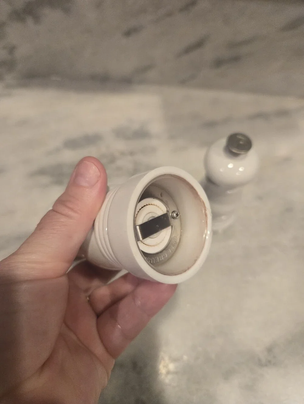 Le Creuset White Salt & Pepper Mill Grinders Set – Glossy Ceramic Paid $80
